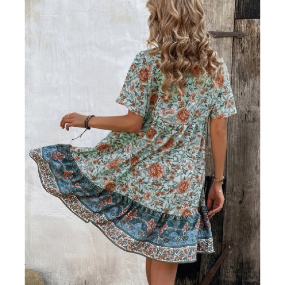 Boho floral print mini dress - Picture 2 of 12